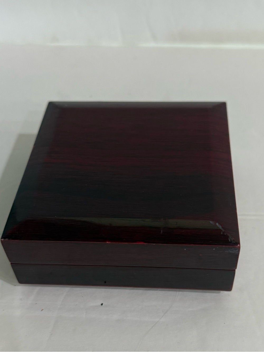 Novel Box Cherry Wood Finish Bright Led Light Ring Box for Engagement Proposals